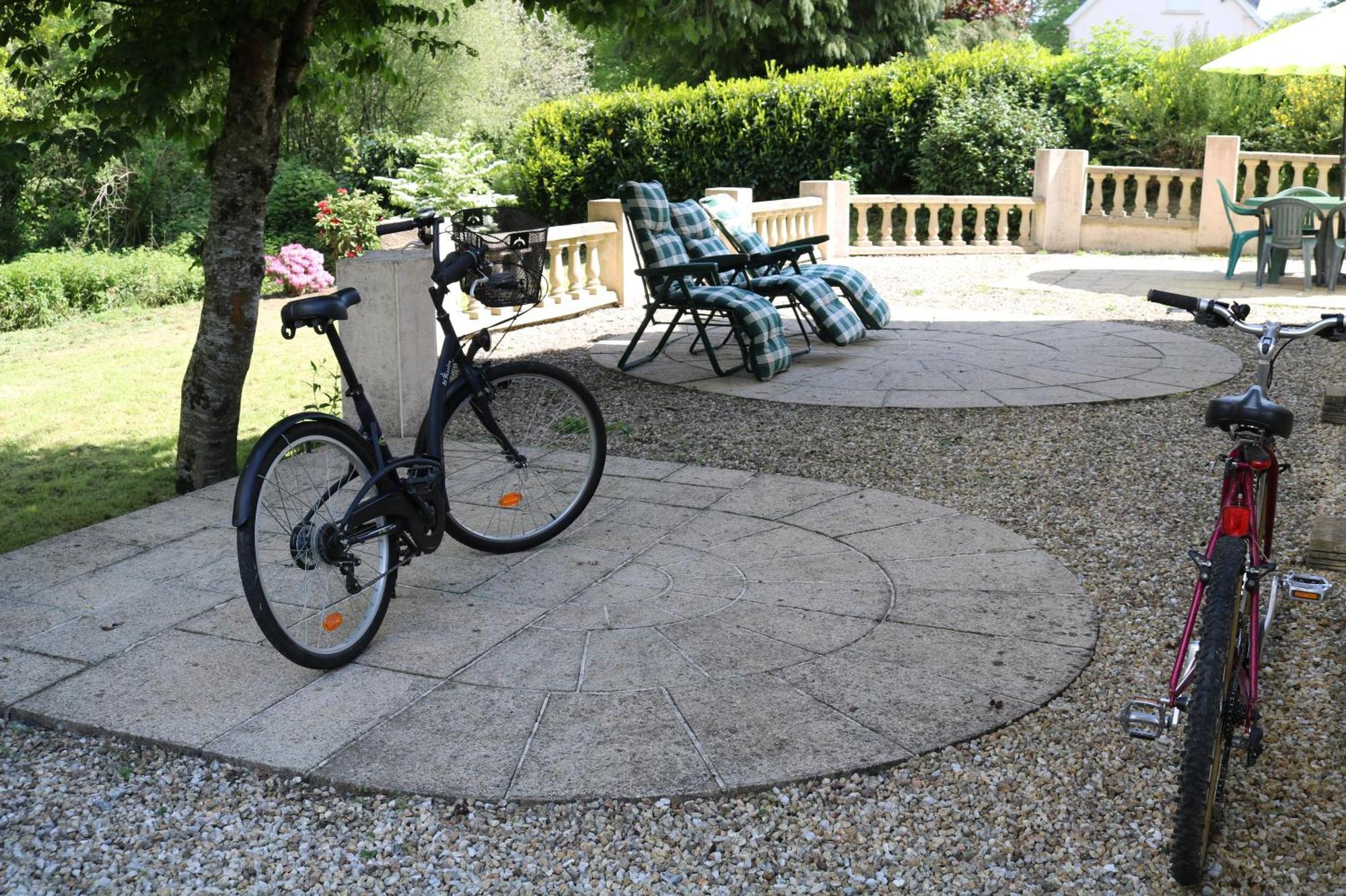 Fontaine Blanche River View, Large Patio & Garden In Central Brittany With Starlink Wifi Treffrin Ngoại thất bức ảnh